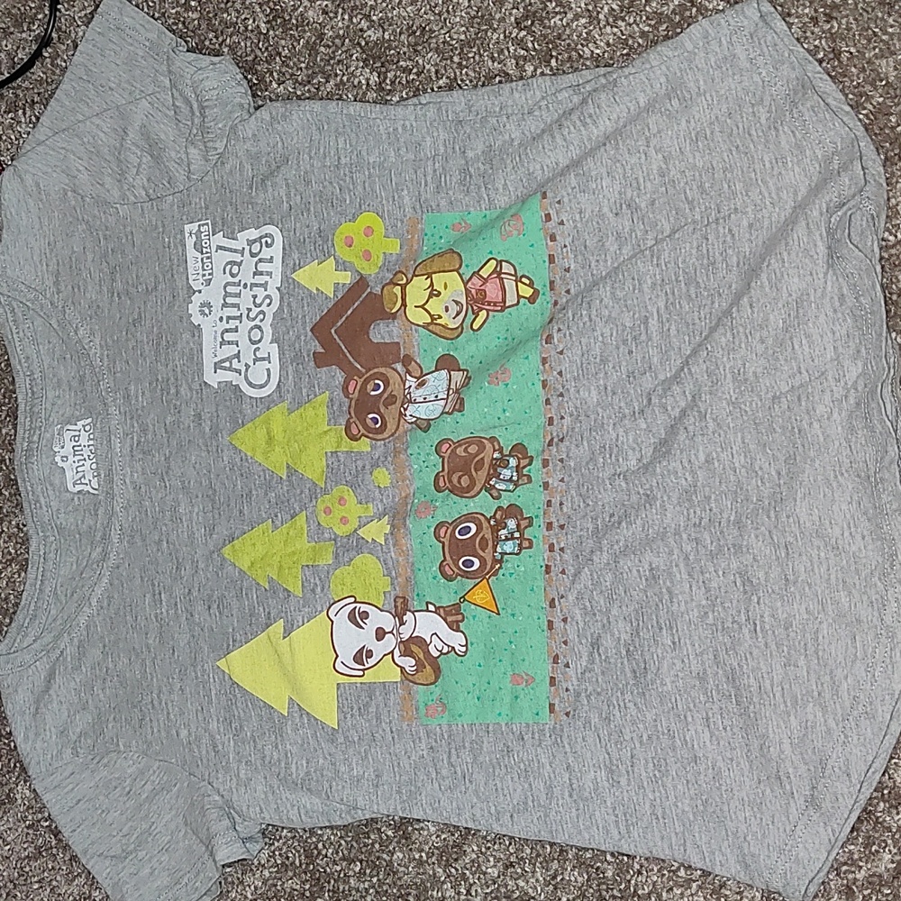 Kids Animal Crossing New Horizons Graphic Tee (Size Medium)